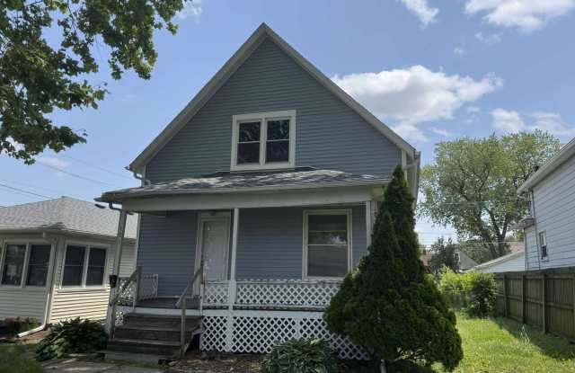 Spacious 2-bedroom Home! photos photos