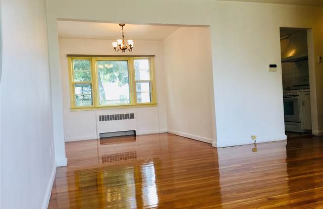136 Arlington Street Gallery 2