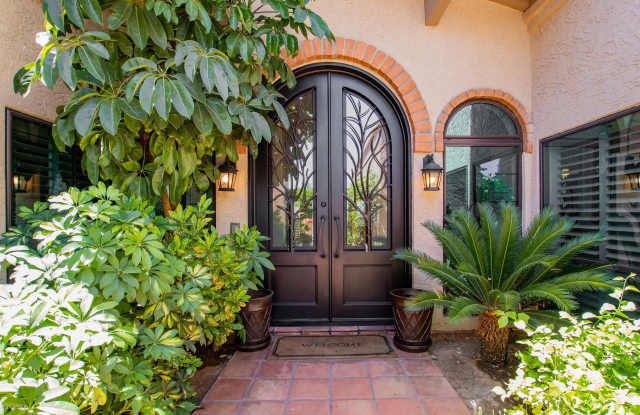 8532 N 84TH Street - 8532 North 84th Place, Scottsdale, AZ 85258