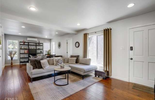 1301 S Hudson Avenue photos photos