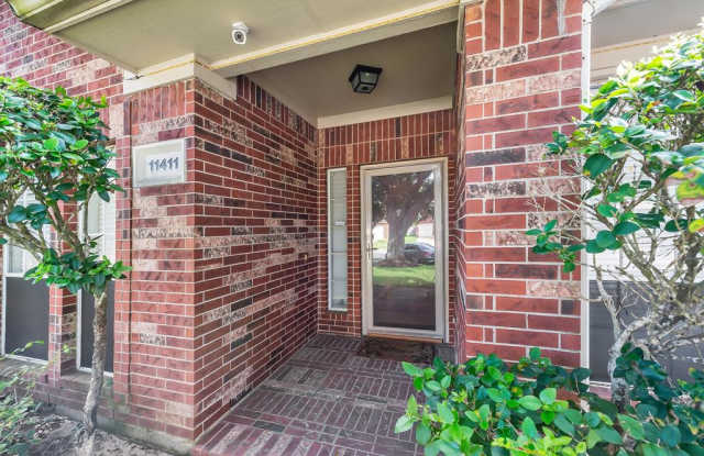 11411 Oak Lake Ridge Court Gallery 4
