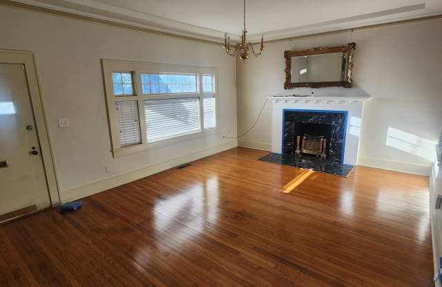 1624 South Norfolk Avenue Gallery 3