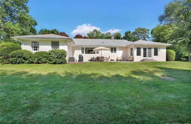 98 West Hill Road - 98 West Hill Road, Stamford, CT 06902