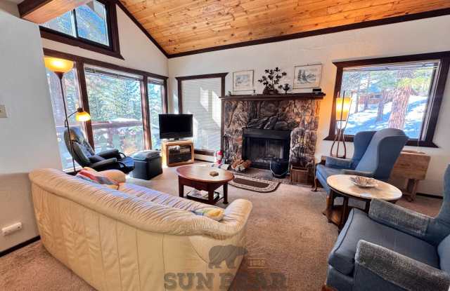 Winter Lease - Less than a mi to Diamond Peak (2 Bedroom plus Loft) Gallery 3