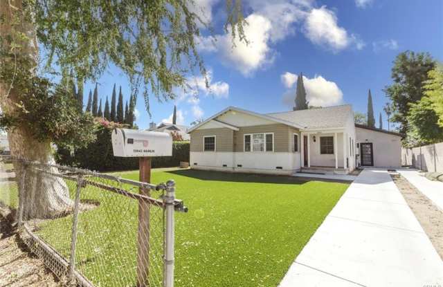 13842 Hamlin Street photos photos 13842 Hamlin Street photos photos