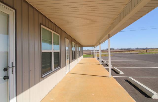 Furnished Apartments close to Athens and TVA Brownsferry - 14397 Friend Road, Limestone County, AL 35611