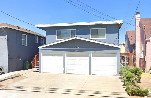 2015 82nd Avenue - 3 photos photos