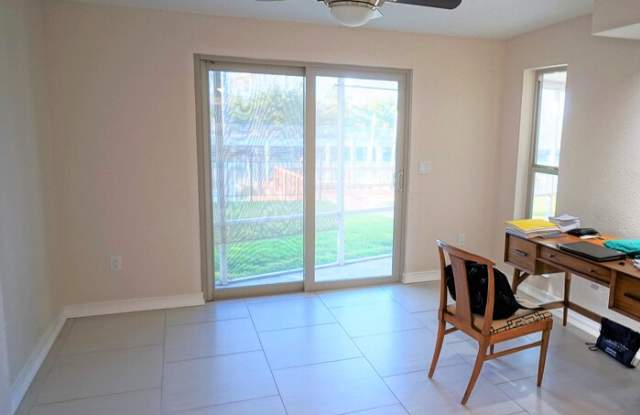 3901 East Eden Roc Circle Gallery 2