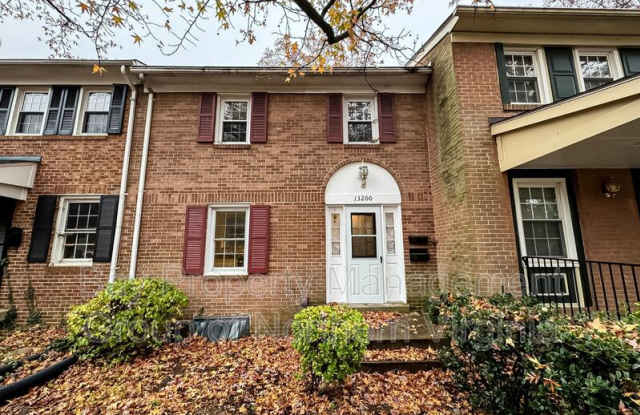 13200 Putnam Cir - 13200 Putnam Circle, Woodbridge, VA 22191