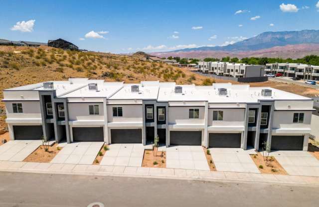 HURRICANE TOWNHOME!! Pet Friendly! photos photos