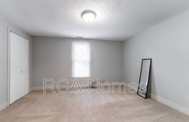 1603 Woodlawn Avenue - B Gallery 4