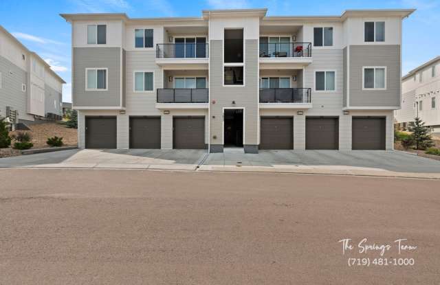 MODERN LUXURY 2BD/2BA/2CAR CONDO in Briargate photos photos
