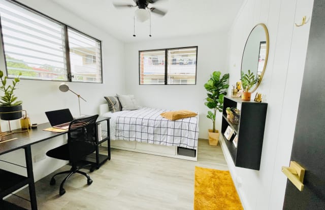2864 Waialae Ave - 2864 Waialae Avenue, Honolulu, HI 96826