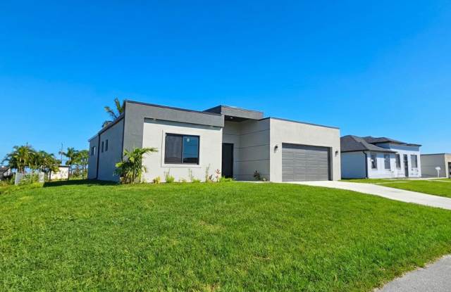 1027 Kismet Parkway Westclientes@realtymiamigroup.com photos photos