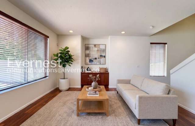 5554 Killarney Court Gallery 2