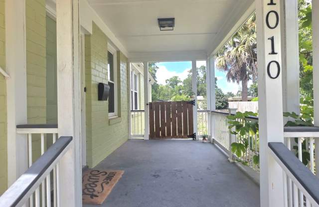 East Hill Living! Gallery 4