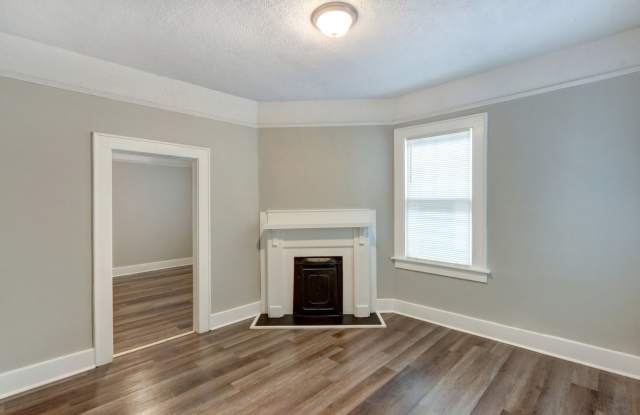 Newly Renovated 2BR/1BA Home In Downtown Savannah Gallery 4