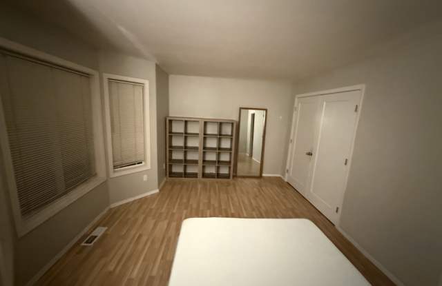 4910 Guemes Lane photos photos
