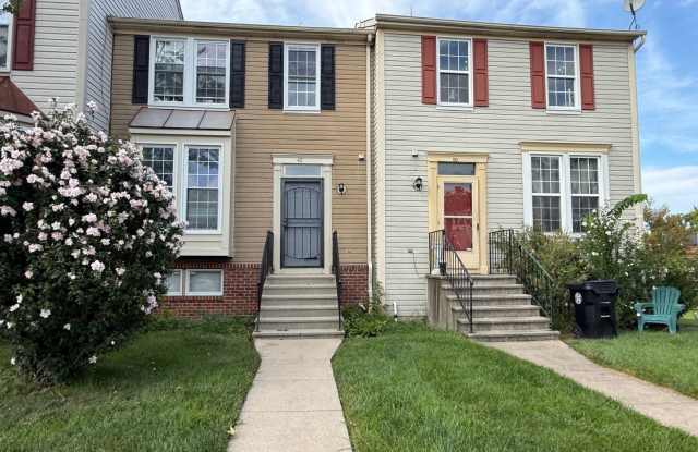 Spacious Townhome for Rent! Central Air! Finished Basement! Gourmet Kitchen! Available Now! photos photos