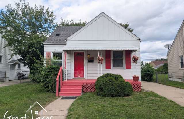 Charming 3 Bedroom 1 Bathroom now available for rent! Gallery 1