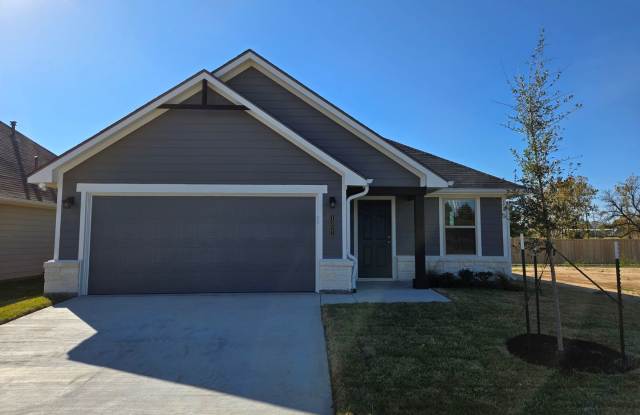 New Build! 3 Bedroom 2 Bath home in Navasota - 1221 High Street, Navasota, TX 77868