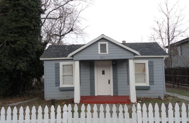 201 E E Street - 201 East E Street, Tehachapi, CA 93561