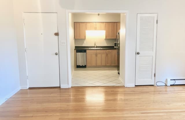 526 W Roscoe - 2E - 526 W Roscoe St, Chicago, IL 60657