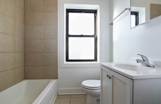 7057 Princeton Englewood Apartments Gallery 2