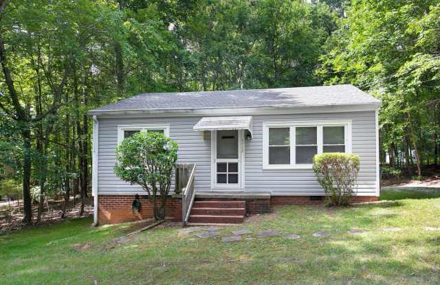 2bd / 1 bath Charming home in West Durham! photos photos