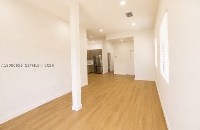 19428 SW 125th Ave Gallery 3