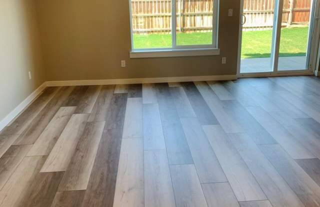 Whether you just want the extra room or need it for your family, our townhomes are calling!! Gallery 4