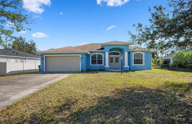 Living Large at a Beautiful 3/2 in Northport photos photos