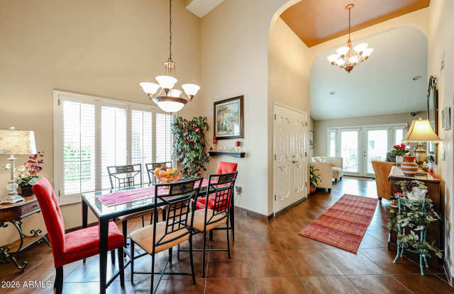 7720 N PINESVIEW Drive Gallery 3