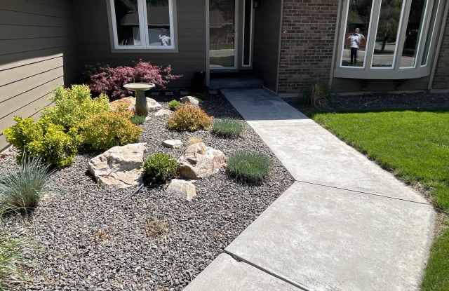 2155 E Cornhusk Ct Gallery 4