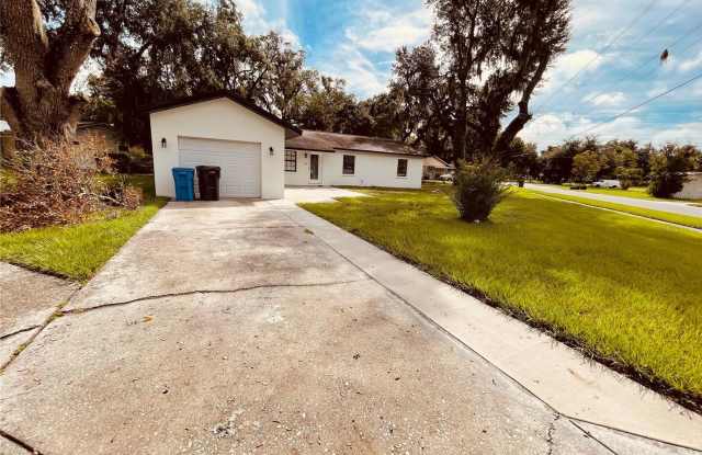 NO HOA- 3 Bedrooms under 2k! photos photos