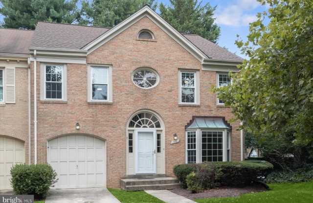 1550 MCLEAN COMMONS Court Gallery 2