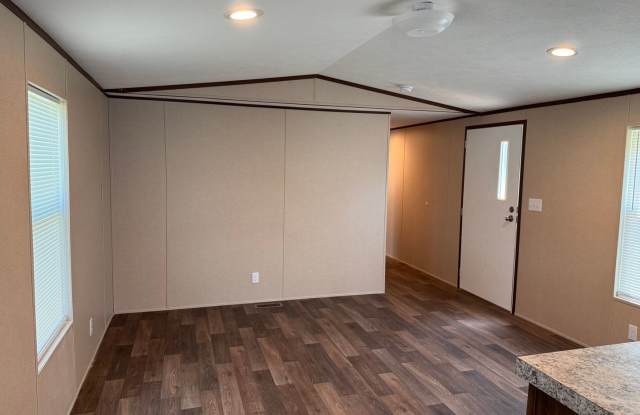 Brand New 3 Bed, 2 Bath Single Wide located in Eagle Springs! Gallery 4