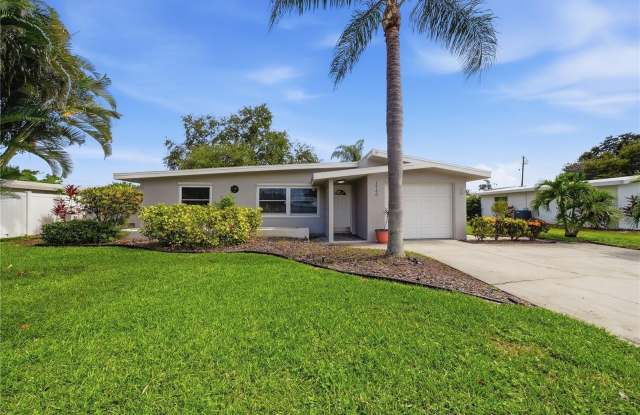 14190 PAGE Avenue photos photos