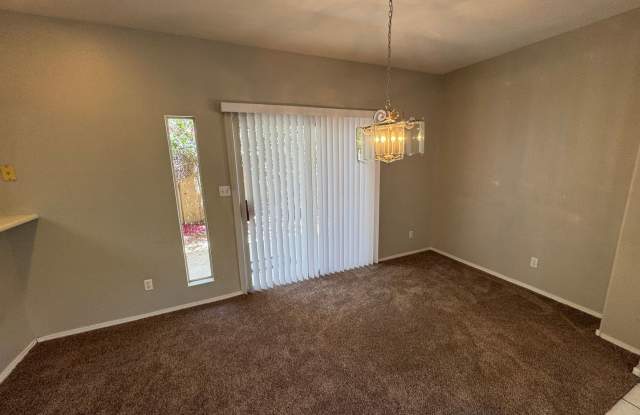 2 Bedroom - 2 Bath - 1 Car Garage - Phoenix Gallery 4