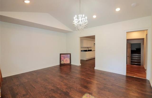 2126 Ramsey Avenue Gallery 3
