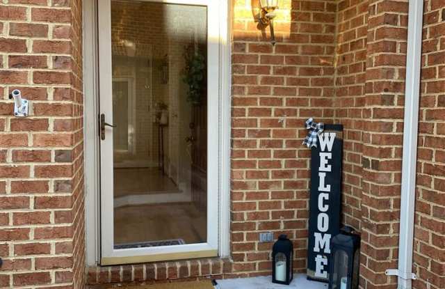 6030 MADISON OVERLOOK COURT Gallery 2