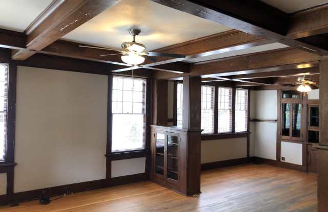 161 E Frambes Ave Gallery 2