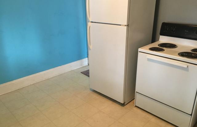 Spacious 1-bedroom Upper Near Werle & Marathon Parks Gallery 4