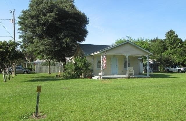 2026 GULF BEACH HWY - 2026 Gulf Beach Highway, Warrington, FL 32507