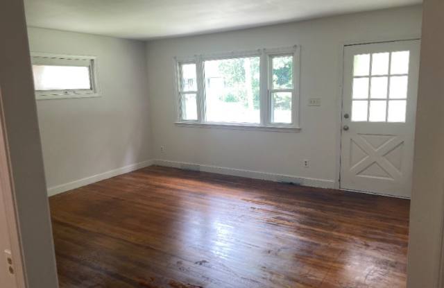 201 N. Holly Gallery 2