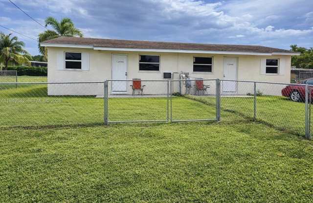 11832 SW 212th St photos photos