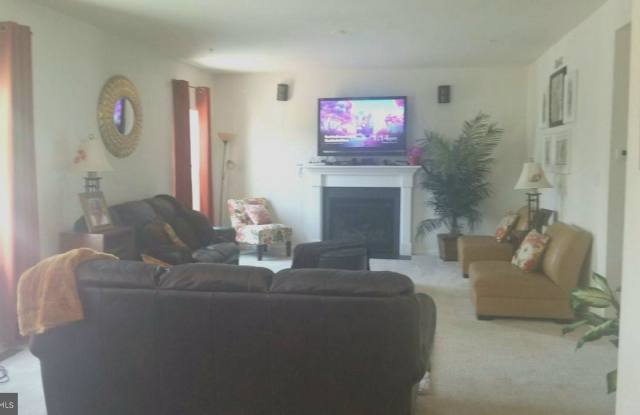 5512 MIGHTY CASEY COURT Gallery 3