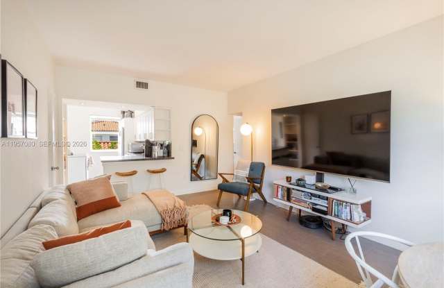 728 Lenox Ave photos photos