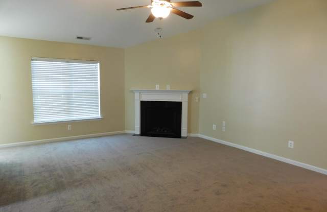 107 Lynden Lane Gallery 2