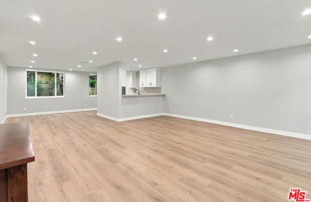 4610 Densmore Avenue Gallery 3